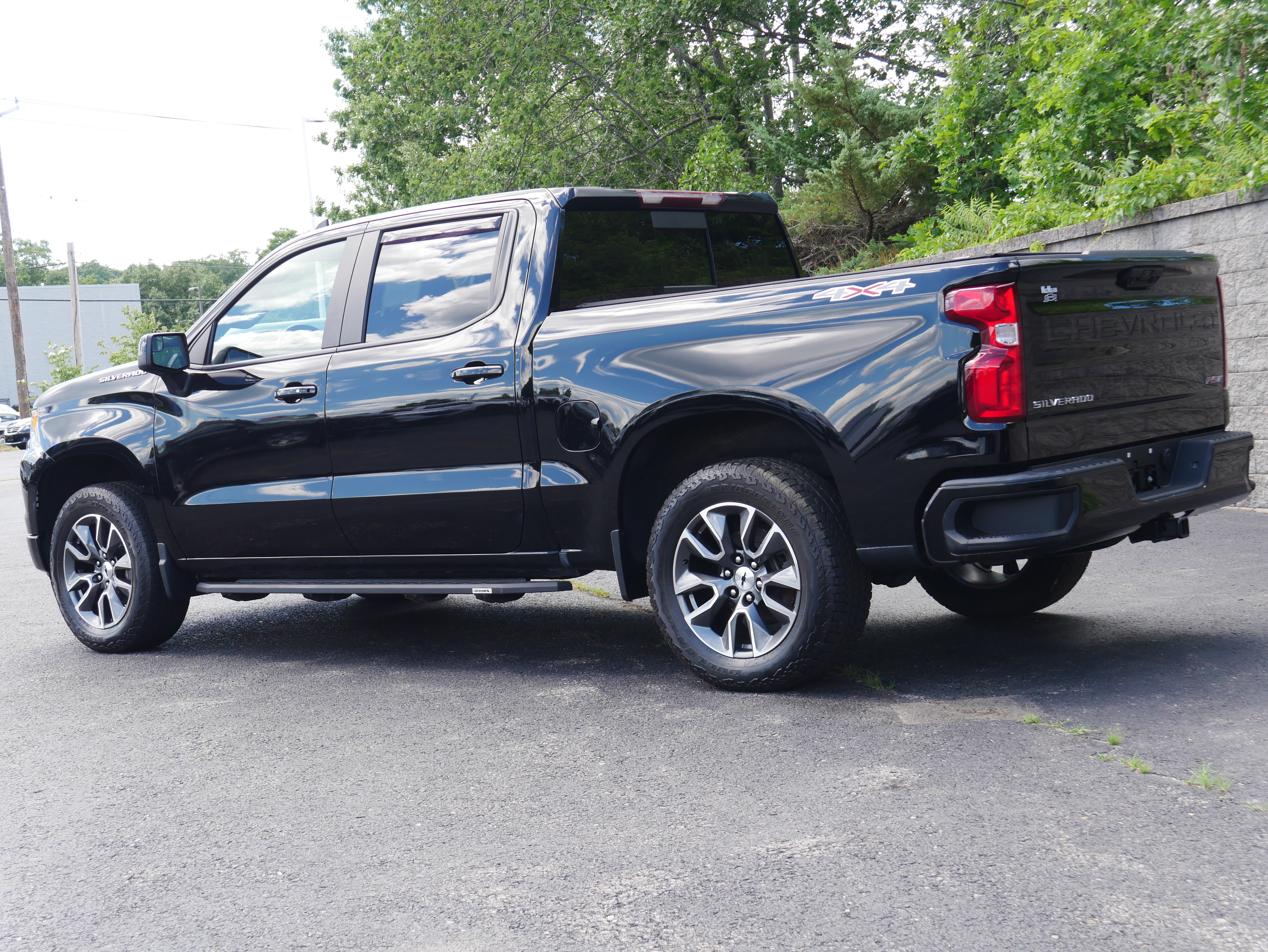 Certified 2022 Chevrolet Silverado 1500 RST w/ Convenience Package II AWD/4WD image 4