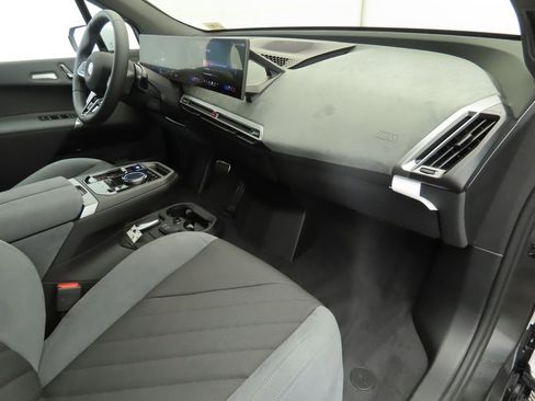 New 2026 BMW iX xDrive45 w/ M Sport Package image 18