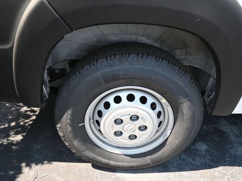 Used 2023 RAM ProMaster 2500 FWD image 48