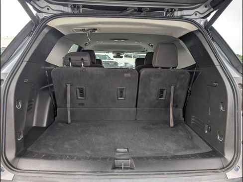 Used 2019 Chevrolet Traverse LT FWD image 22
