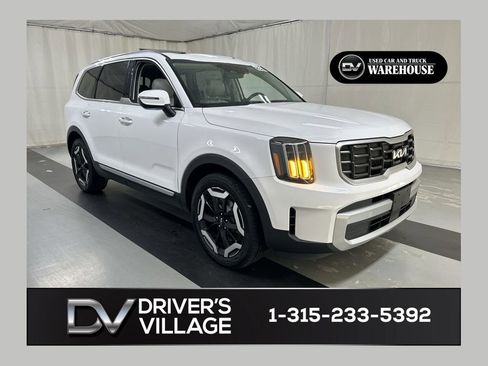 Used 2024 Kia Telluride S w/ S Sunroof Package AWD/4WD image 1
