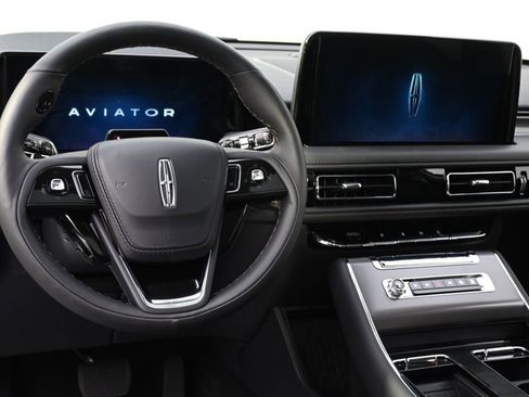 New 2026 Lincoln Aviator AWD w/ Jet Appearance Package image 12
