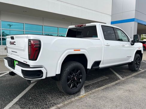 New 2026 GMC Sierra 2500 AT4 w/ AT4 Premium Plus Package AWD/4WD image 4