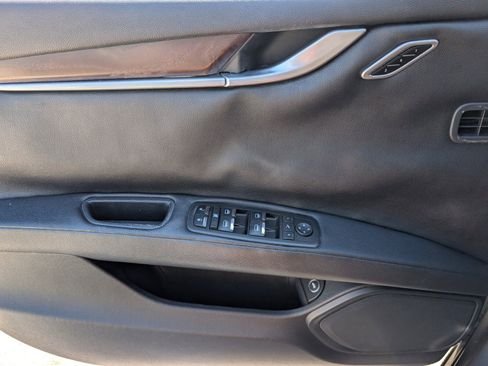 Used 2016 Maserati Ghibli Base image 34