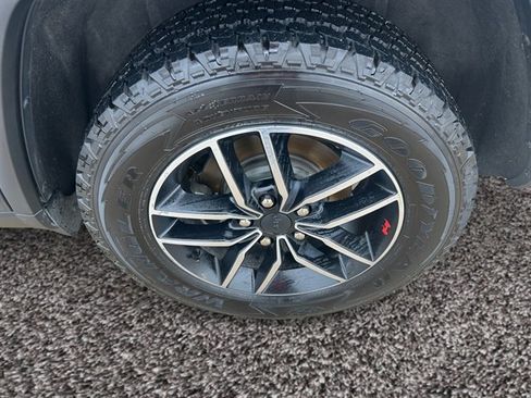 Used 2019 Jeep Grand Cherokee Trailhawk w/ Trailhawk Luxury Group image 14