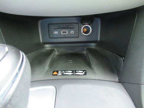 Used 2019 Chevrolet Equinox Premier FWD image 31