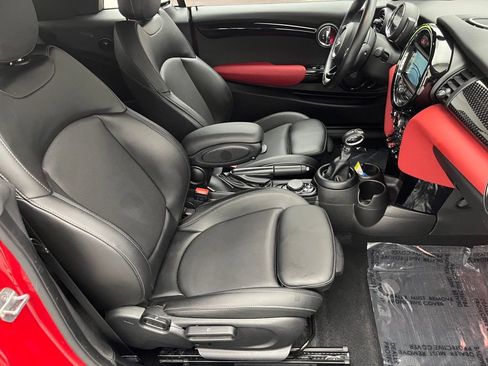 Used 2018 MINI Cooper S image 28