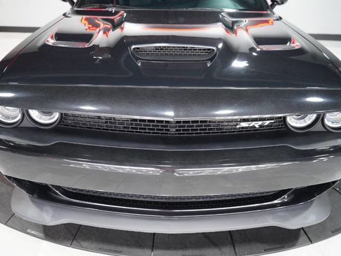 Used 2015 Dodge Challenger SRT Hellcat image 25