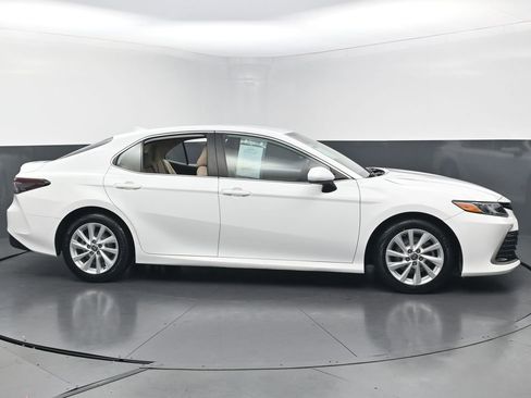 Used 2023 Toyota Camry LE FWD image 6
