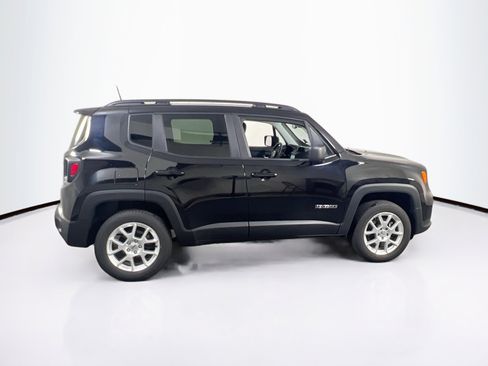 Used 2022 Jeep Renegade Latitude w/ Convenience Group image 4