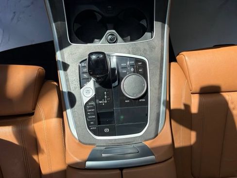 Used 2022 BMW X5 xDrive40i w/ Premium Package AWD/4WD image 13