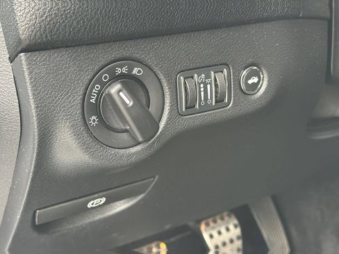 Used 2015 Dodge Challenger SRT Hellcat RWD image 19