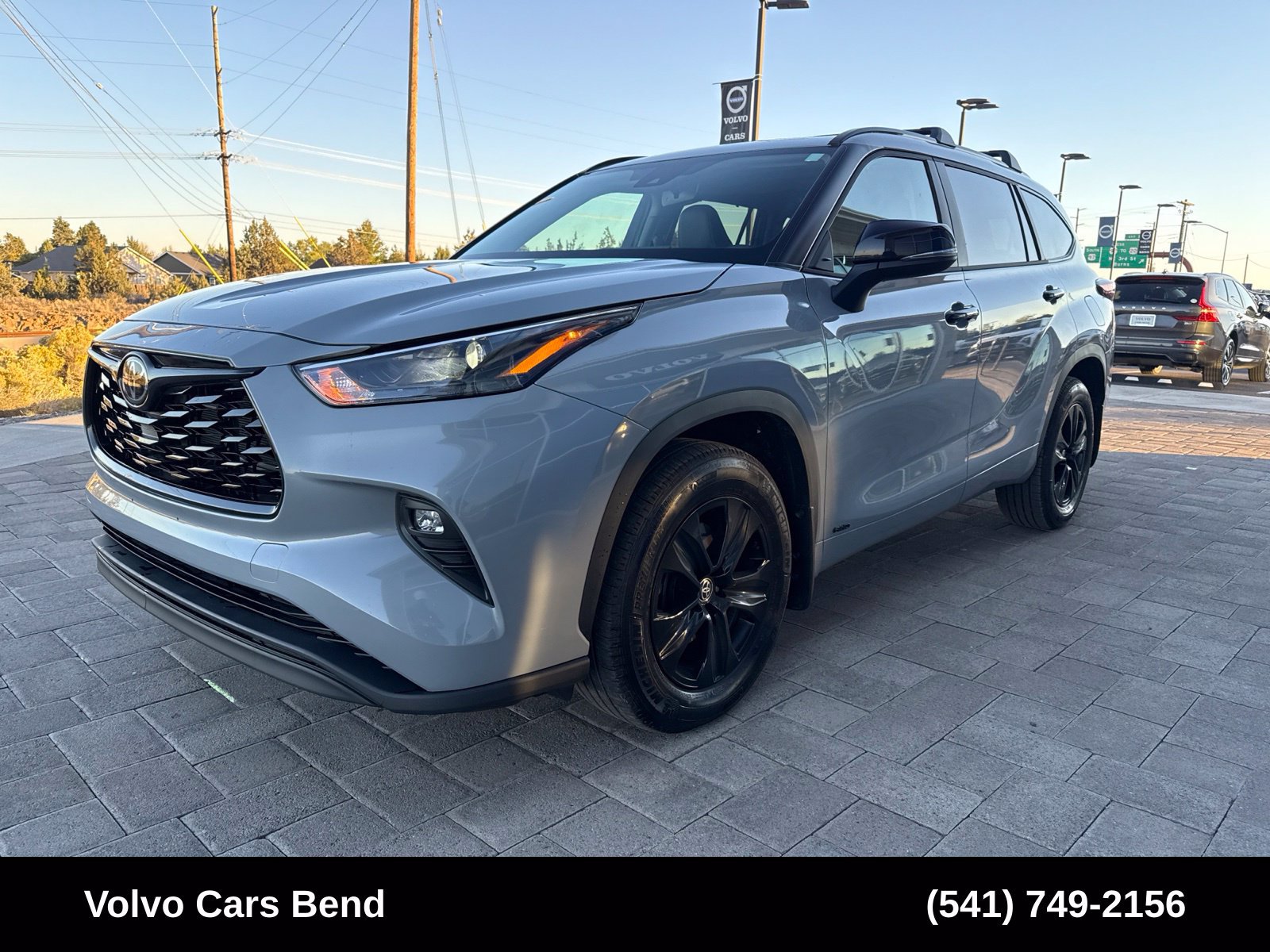 Used 2025 Toyota Highlander XLE AWD/4WD image 4