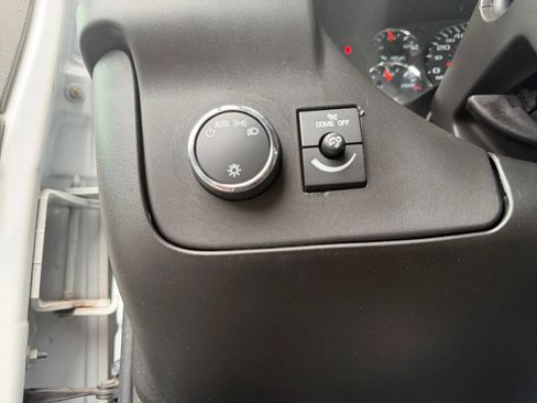 Used 2022 GMC Savana 2500 w/ Driver Convenience Package RWD image 17