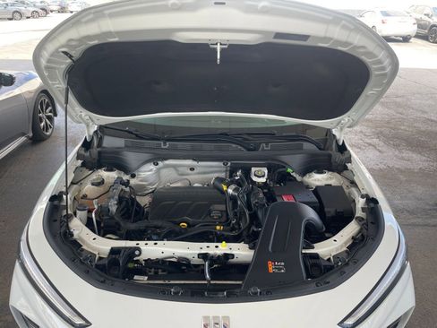 Used 2025 Buick Envista Sport Touring image 30