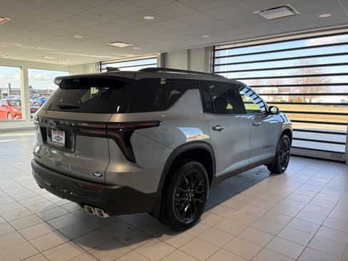 New 2026 Chevrolet Traverse LT w/ Midnight/Sport Edition image 6