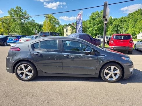 Used 2011 Chevrolet Volt Premium w/ Premium Trim Package FWD image 9