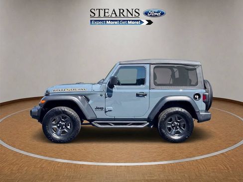 Used 2025 Jeep Wrangler Sport AWD/4WD image 3