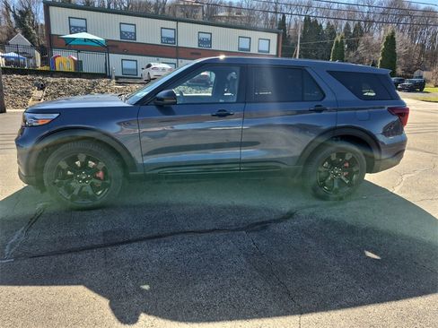 Used 2021 Ford Explorer ST w/ Equipment Group 401A image 12