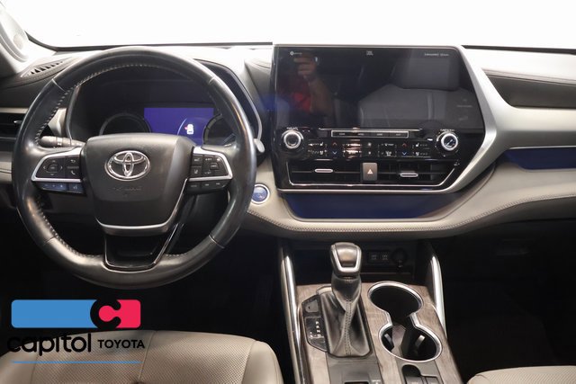 Used 2021 Toyota Highlander Platinum AWD/4WD image 13