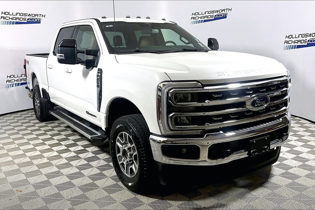 Certified 2025 Ford F250 Lariat w/ FX4 Off-Road Package AWD/4WD image 3