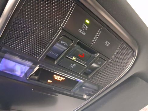 Certified 2025 Lexus LX 600 4WD w/ Luxury Package image 26