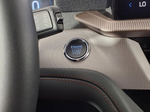 Used 2025 Ford Explorer Active image 19