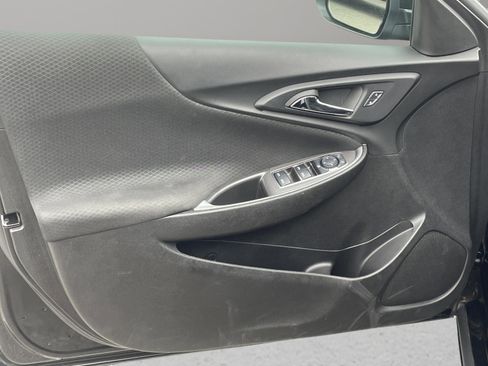 Used 2025 Chevrolet Malibu LT image 7