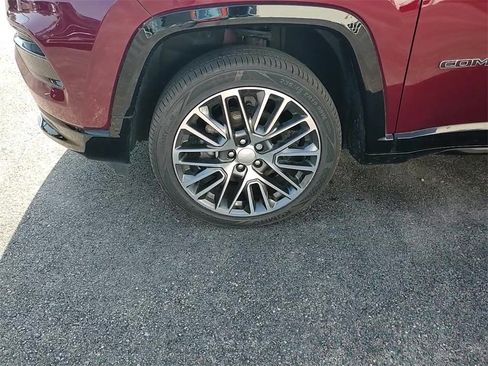 Used 2022 Jeep Compass Limited w/ Elite Group image 7