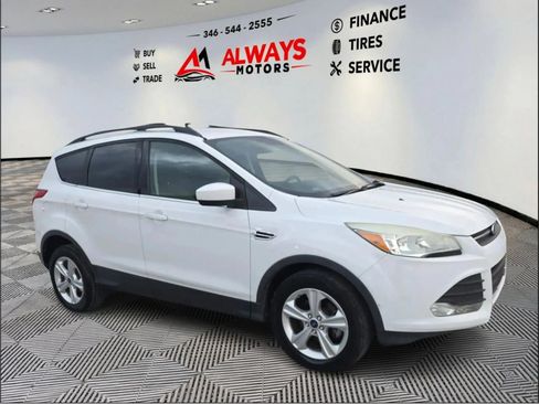 Used 2016 Ford Escape SE w/ Equipment Group 201A FWD image 5