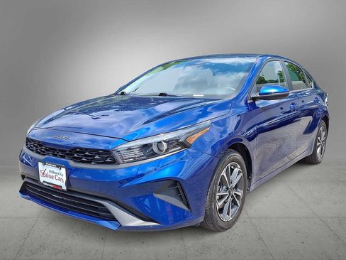 Used 2024 Kia Forte LXS w/ LXS Technology Package FWD image 1