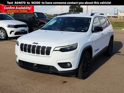 Used 2023 Jeep Cherokee Altitude Lux