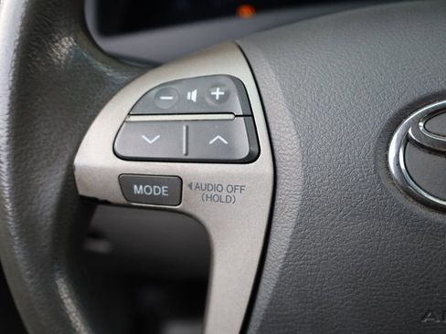 Used 2011 Toyota Camry LE image 26