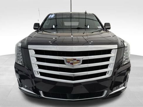 Used 2018 Cadillac Escalade Premium Luxury image 9