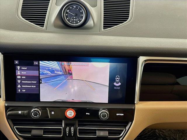Certified 2026 Porsche Macan AWD/4WD image 18