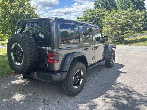 Used 2021 Jeep Wrangler Unlimited Rubicon AWD/4WD image 3