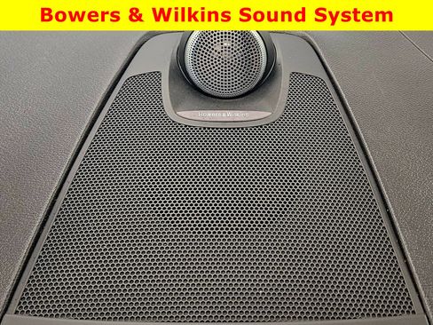 Used 2019 Volvo XC60 T8 Inscription w/ Advanced Package image 28