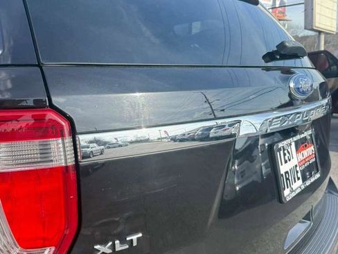 Used 2019 Ford Explorer XLT w/ Equipment Group 201A image 7