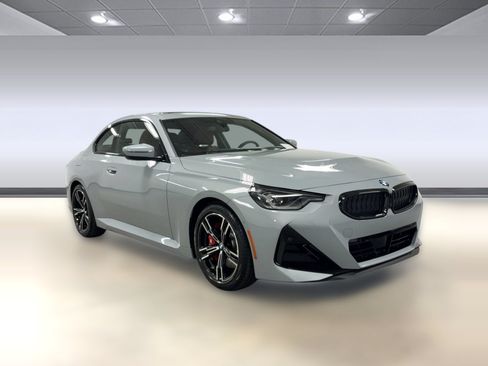 Used 2026 BMW 230i Coupe w/ Premium Package RWD image 5