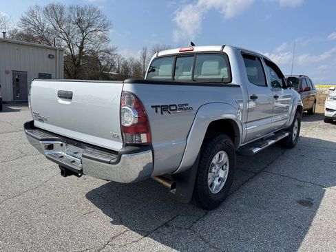 Used 2012 Toyota Tacoma 4x4 Double Cab w/ TRD Off-Road Pkg image 7