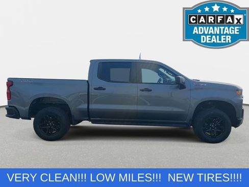 Used 2021 Chevrolet Silverado 1500 Custom Trail Boss w/ LPO, Dark Essentials Package AWD/4WD image 4