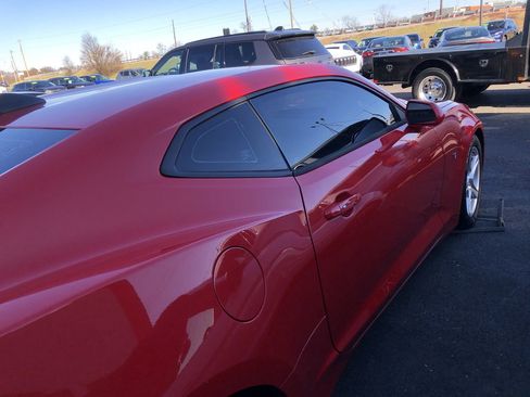 Used 2019 Chevrolet Camaro LT image 6