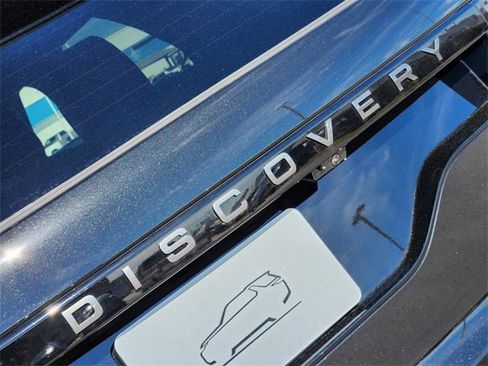 New 2025 Land Rover Discovery Dynamic SE image 11