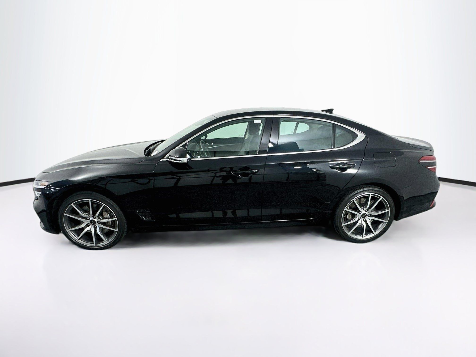 Used 2026 Genesis G70 2.5T RWD image 4