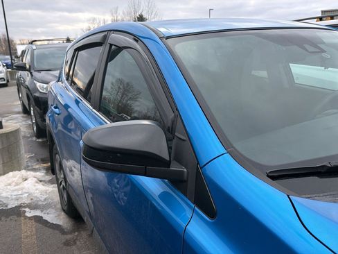 Used 2017 Toyota RAV4 LE image 5