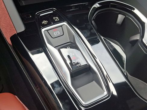 New 2026 Audi SQ5 Prestige AWD/4WD image 7