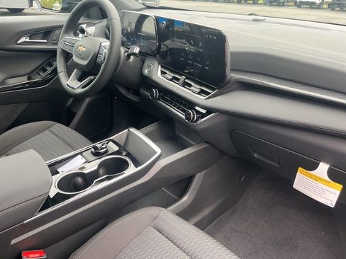 New 2026 Chevrolet Equinox LT FWD image 28
