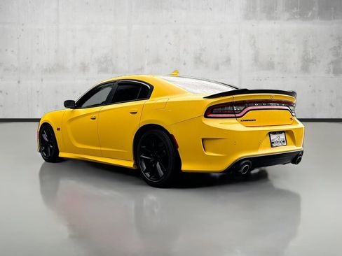 Used 2018 Dodge Charger R/T Scat Pack image 5