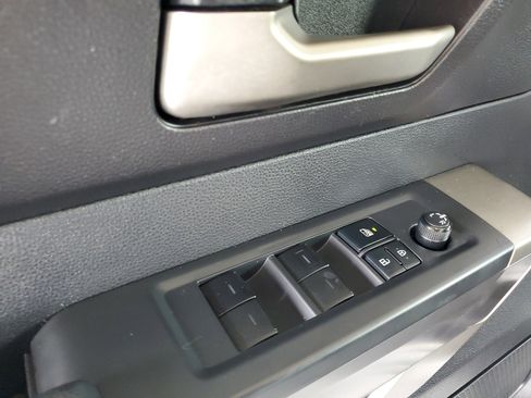Used 2022 Toyota Tundra SR5 w/ SR5 Convenience Package RWD image 15