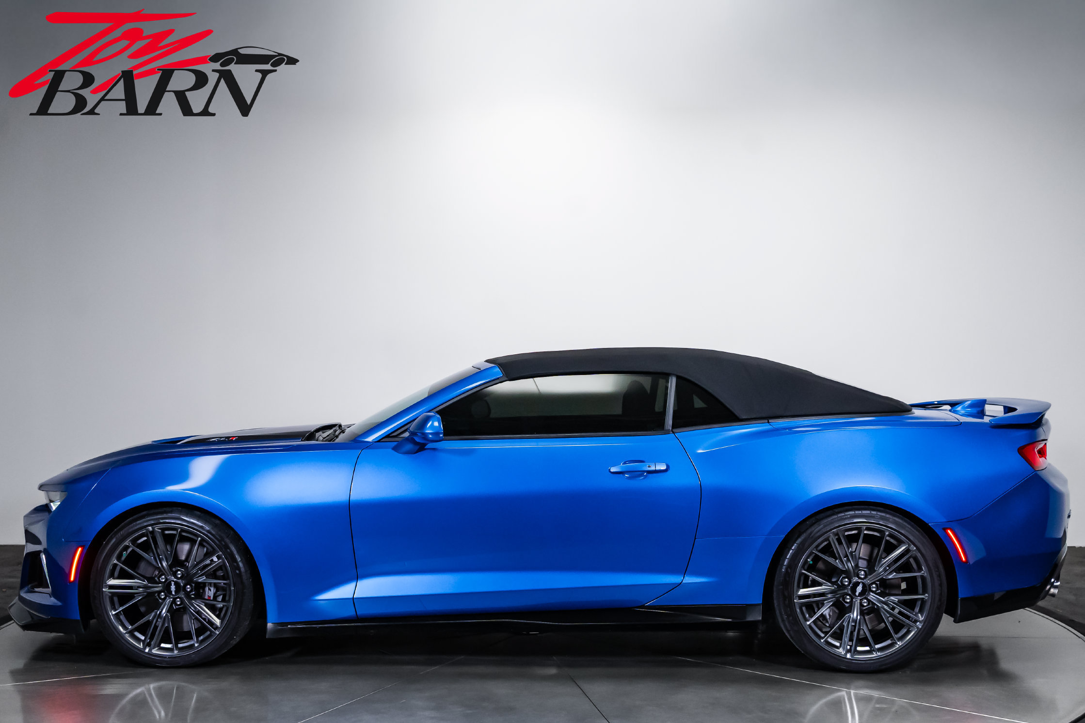 Used 2018 Chevrolet Camaro ZL1 RWD image 10